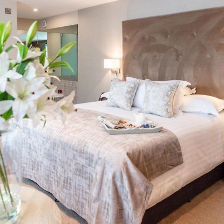 Gleesons Townhouse Booterstown 호텔 더블린 외부 사진