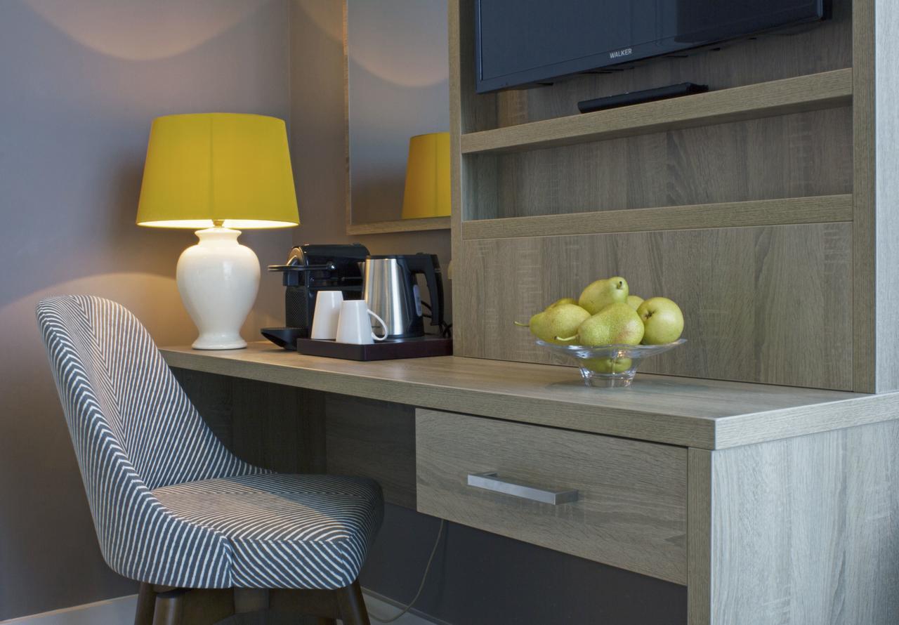 Gleesons Townhouse Booterstown 호텔 더블린 외부 사진