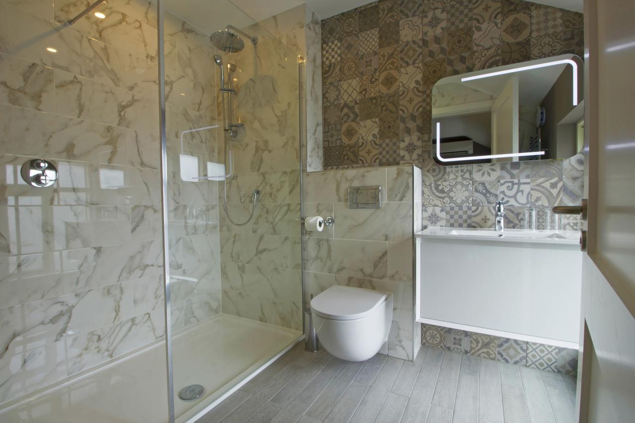 Gleesons Townhouse Booterstown 호텔 더블린 외부 사진