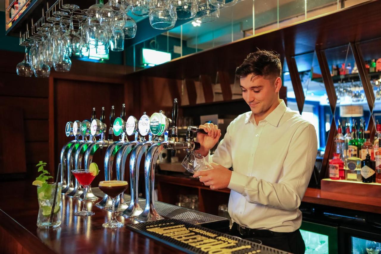 Gleesons Townhouse Booterstown 호텔 더블린 외부 사진