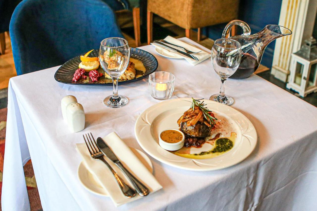Gleesons Townhouse Booterstown 호텔 더블린 외부 사진