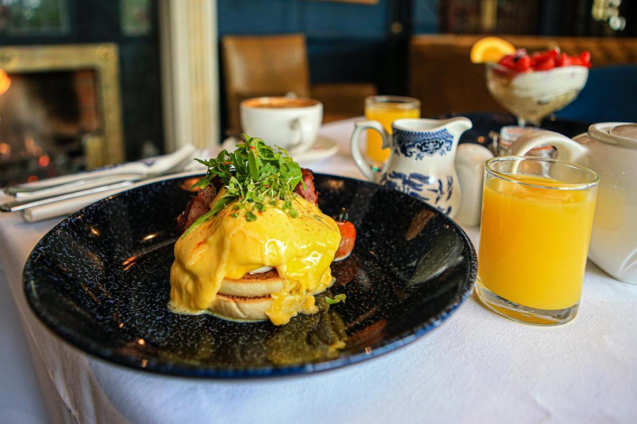Gleesons Townhouse Booterstown 호텔 더블린 외부 사진